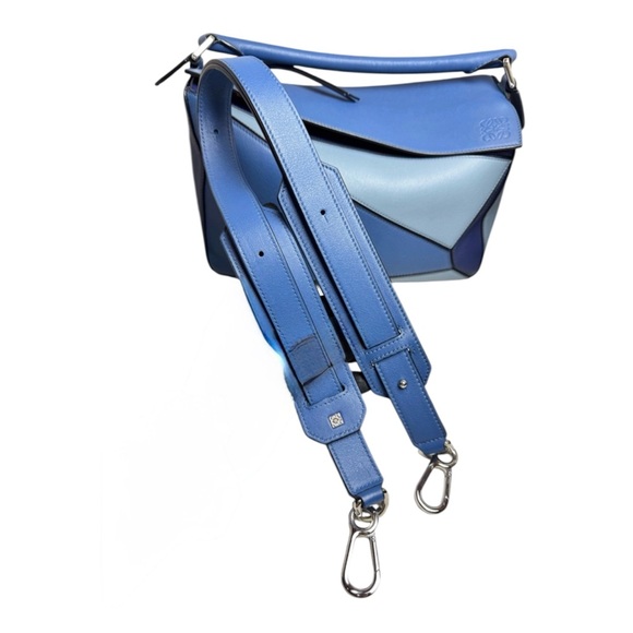 Loewe Puzzle Medium Blue - Picture 2 of 6